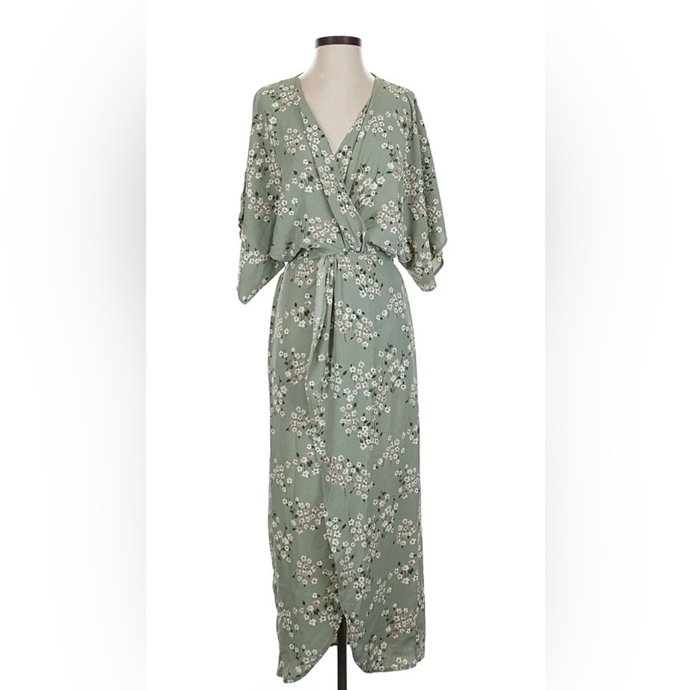Elegant Floral Midi Dress in Green